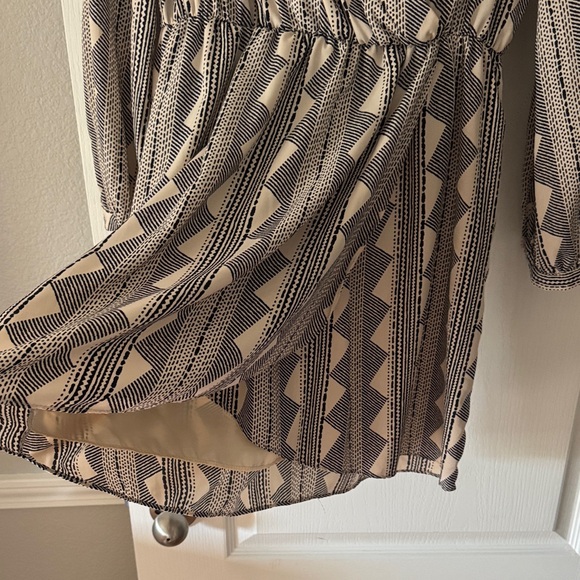 Geometric Patterned Dress - Picture 3 of 11